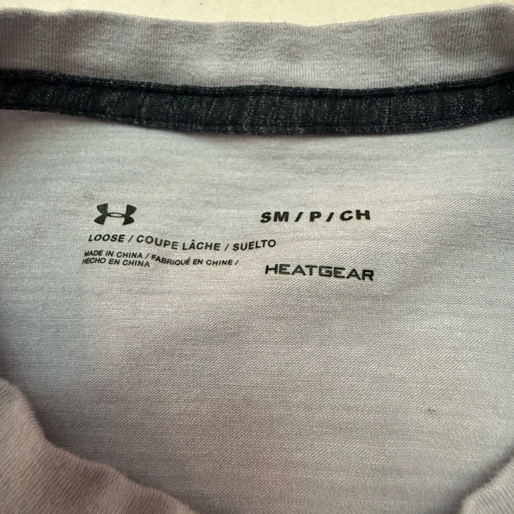 Under Armour Men's Light Gray Long Sleeve Tee - Picture 3 of 3